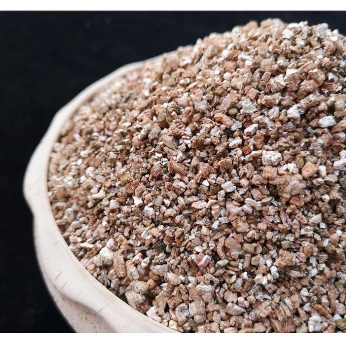 Vermiculite 100 Gram for succulents , cactus